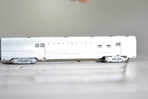 88370 ESCALA N KATO PASAJERO CB&Q CHICAGO BURLINGTON Y QUINCY EQUIPAJE COCHE ROPO | Condition: Used