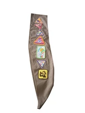 VTG 1980's Girl Scouts Brownie 23" Sash With Badges Patches