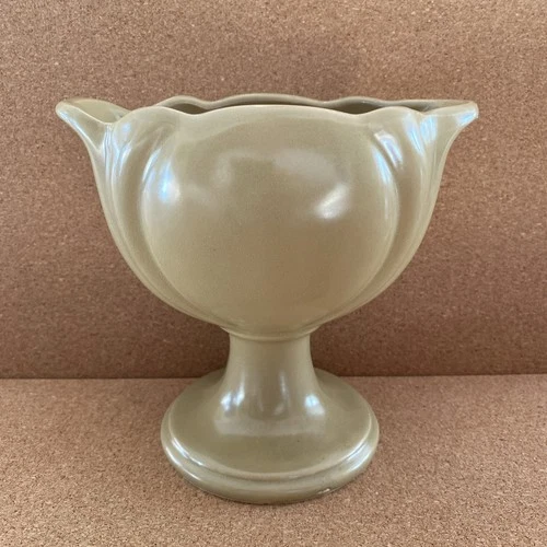 Vintage Hull Tulip Vase Green Satin Ceramic F33