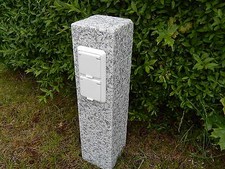 Gartensteckdose Granit Stein Stele Außensteckdose Steckdosensäule Gartendeko