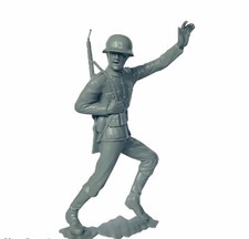 Louis Marx Toy soldier Germany gray figure 6" WW2 infantry German WWII waving us