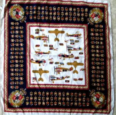Foulard En Soie Vintage TBEG - Dimensions 87x90 Cm - Couleur Rouge - Occasion