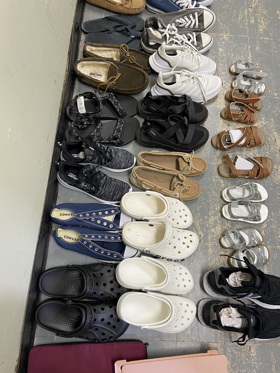 HUGE AMAZON LOT OF 33 SHOES CHUCK TAYLOR+ CROCS + SPERRY +  display picture 1