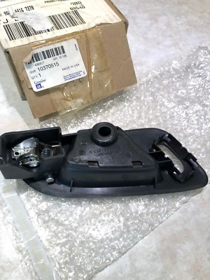 OEM Saturn 06-07 Vue-Interior Inside Door Handle Left 10370515 | eBay