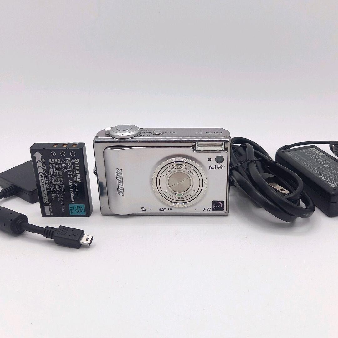 FUJIFILM FinePix F11 Silver Digital Camera 6.3MP 3x Optical