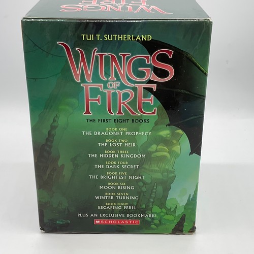 Wings of Fire: The Complete Collection Series Set Paperback 1-14 +2 Bonus Books - Foto 11 di 12