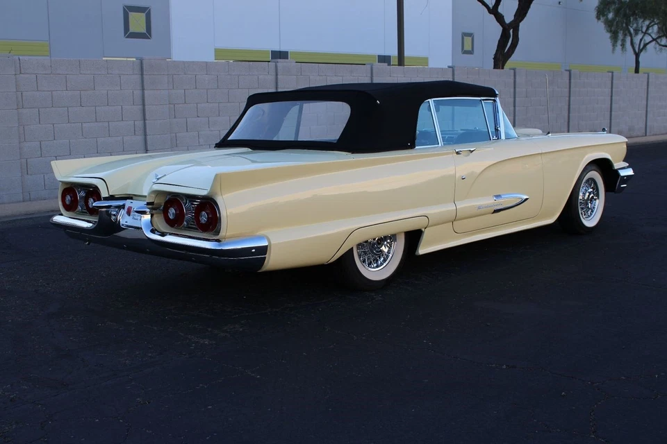 Ford Thunderbird 1959 Foto 4 de 4