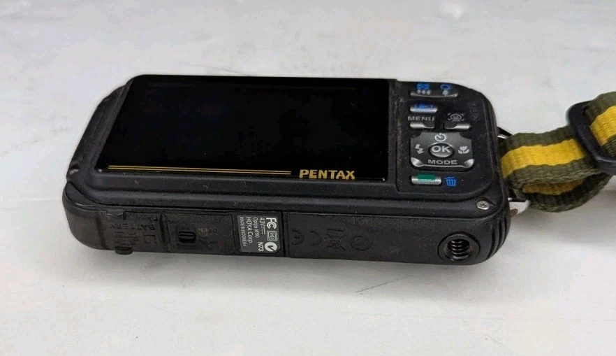 Pentax Optio W90 - Waterproof Digital Camera - Not Working. - Image 2 of 4
