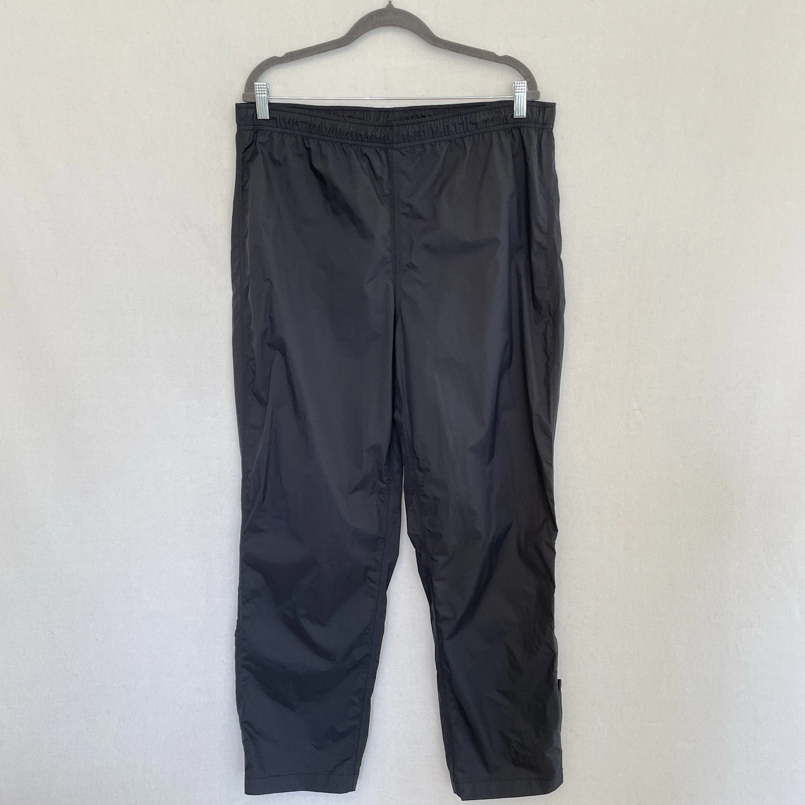 LL BEAN Men’s Size Large Black Elastic Waist Outer Shell Wind Pants