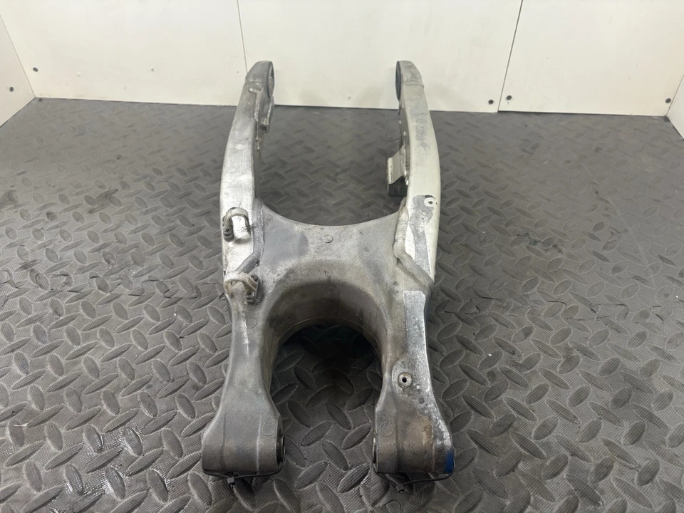 Suspensão braço oscilante Yamaha YZ450F 2004 2003-2004 5UN-22110-00-00 - Imagem 3 de 4