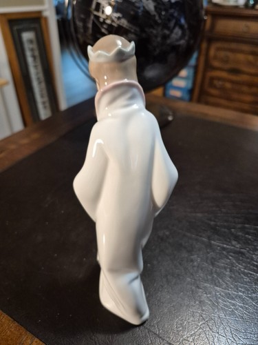 VINTAGE Lladro Porcelain Nativity Figurine King Gaspar #4674, Spain W/BOX - Picture 3 of 5