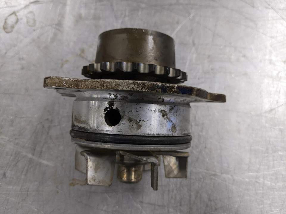 Насос водяного охлаждения от 2001 Subaru Outback 3.0 - Изображение 4 из 4