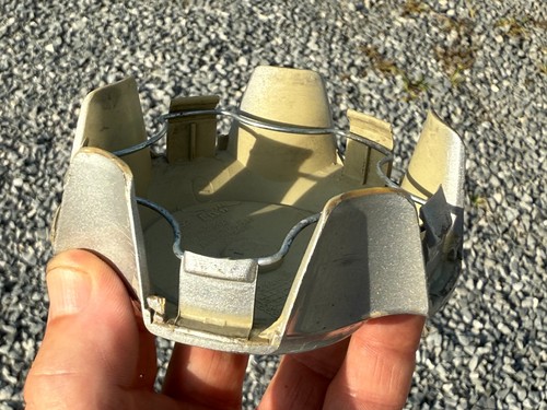 HYUNDAI SANTA FE OEM WHEEL CENTER CAP 52960-26200 2001 2002 2003 2004 2005 - Picture 5 of 5