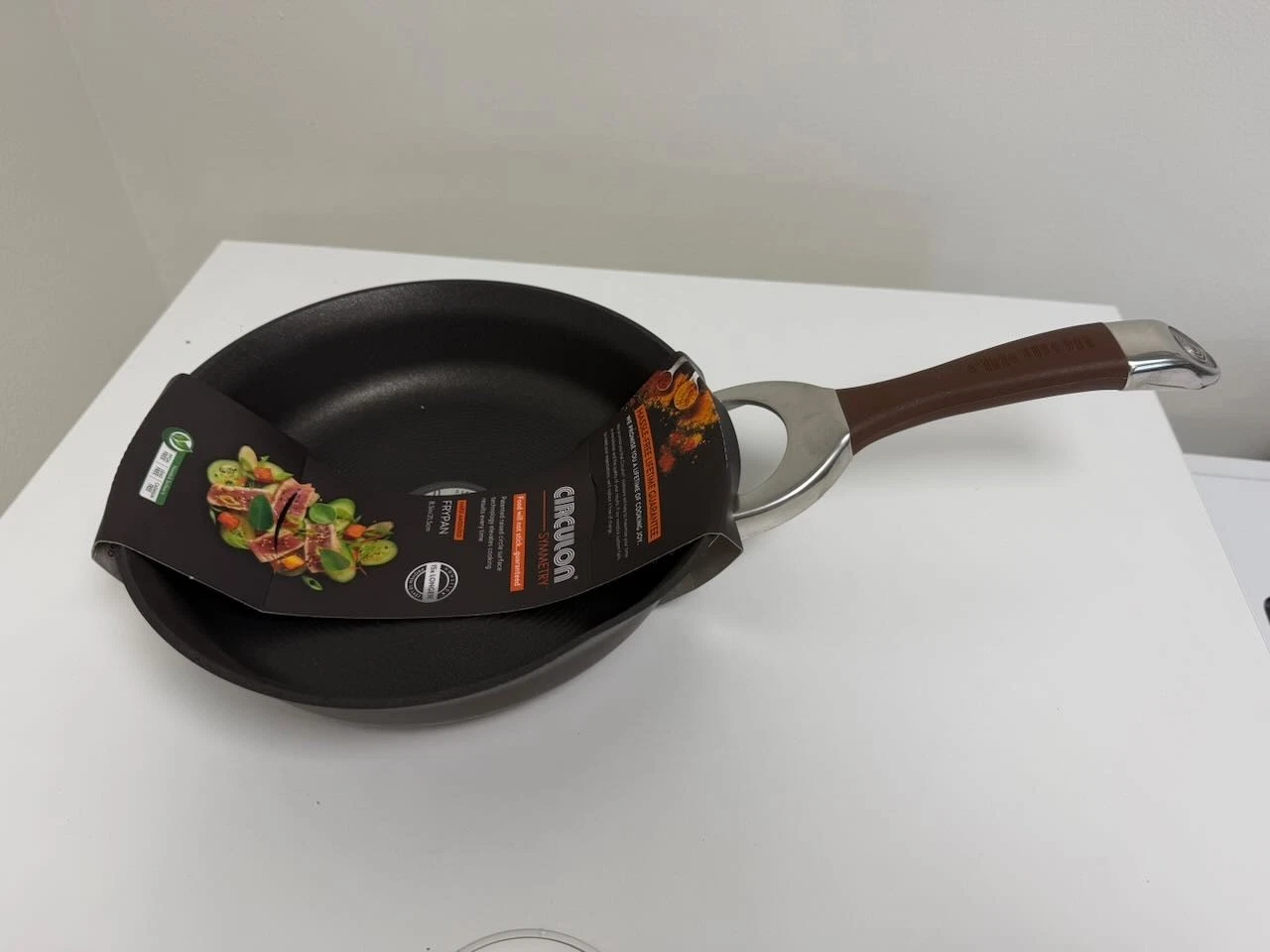 Circulon Symmetry Chocolate Hard-Anodized Nonstick 8-1/2-Inch French Skillet
