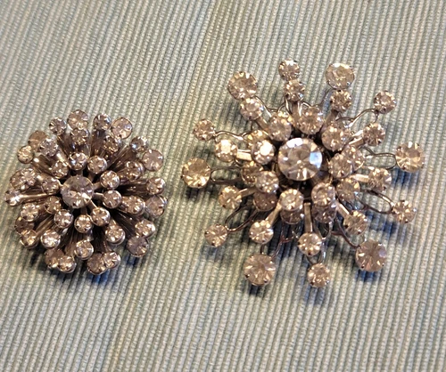 VTG Icy Clear Rhinestone Atomic Starburst Snowflake MCM Brooches Set Of 2 EUC