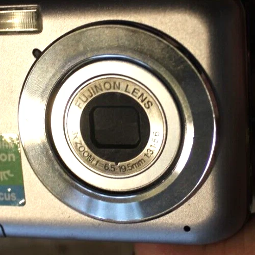 Fujifilm Digitalkamera fine Pix JV200 14 MP Silber - Bild 6 von 6