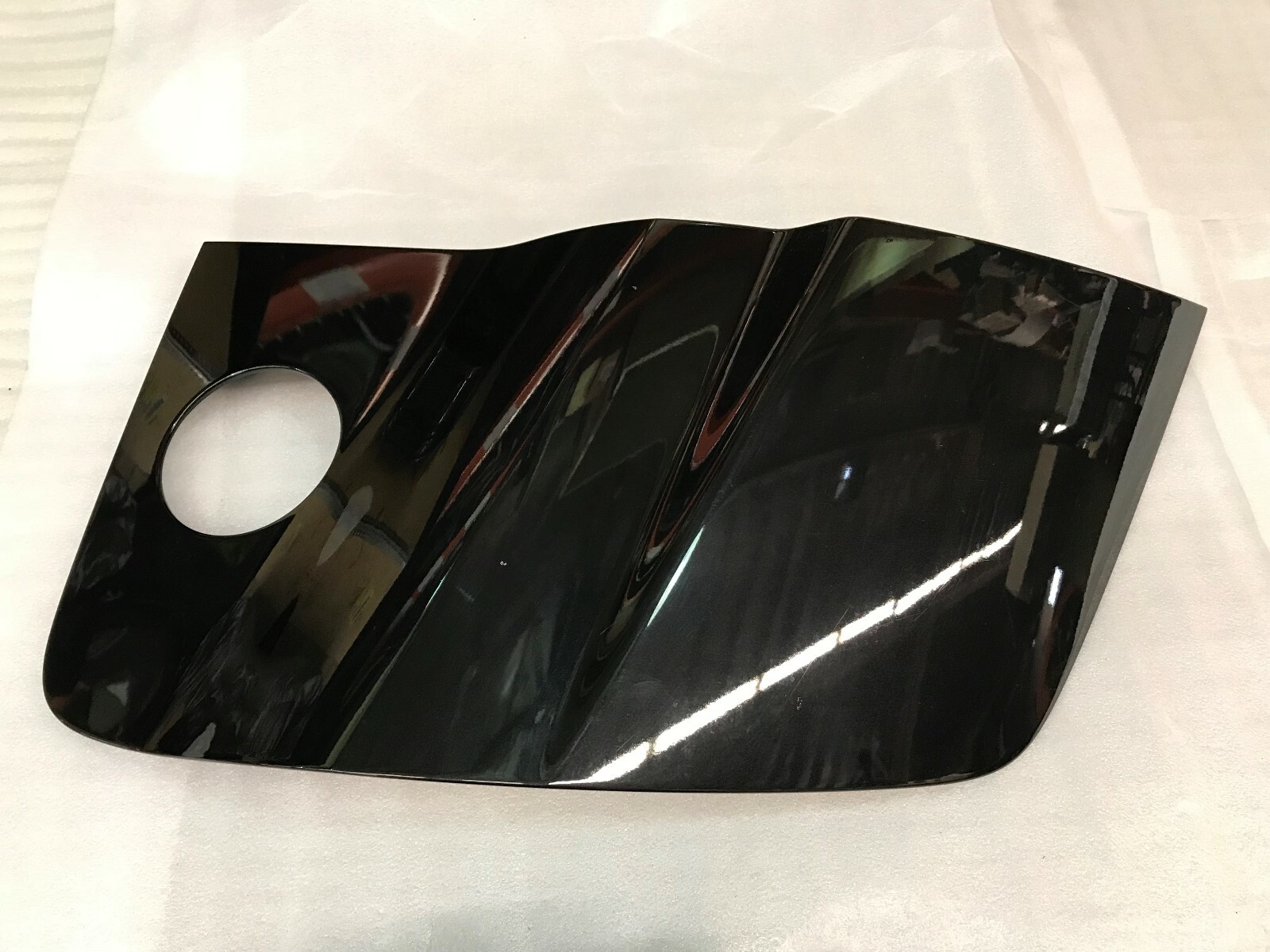 AUDI R8 PASSENGER RIGHT SIDE COVER PANEL OEM 420853338E