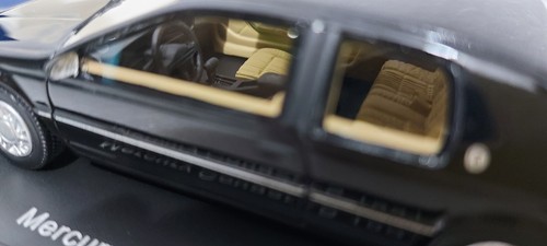 Mercury Cougar LS 1991 negro 1:43 BOS Best of Show (modelo en resina) - Imagen 7 de 12