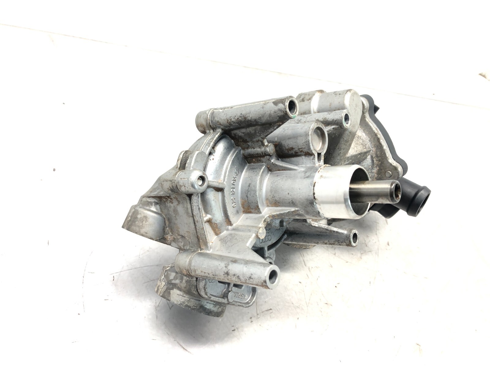 2014-2018 BENTLEY FLYING SPUR 4.0L V8 COOLANT WATER PUMP THERMOSTAT HOUSING OEM.