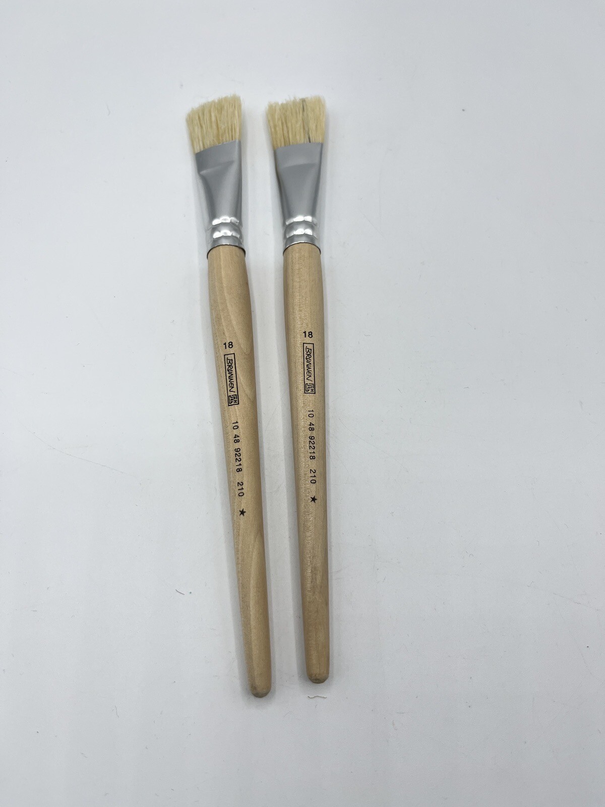 Brunnen Artist Bristle Brush x 2 PACK SIZE 18 104892218 Wood Flat Paintbrush