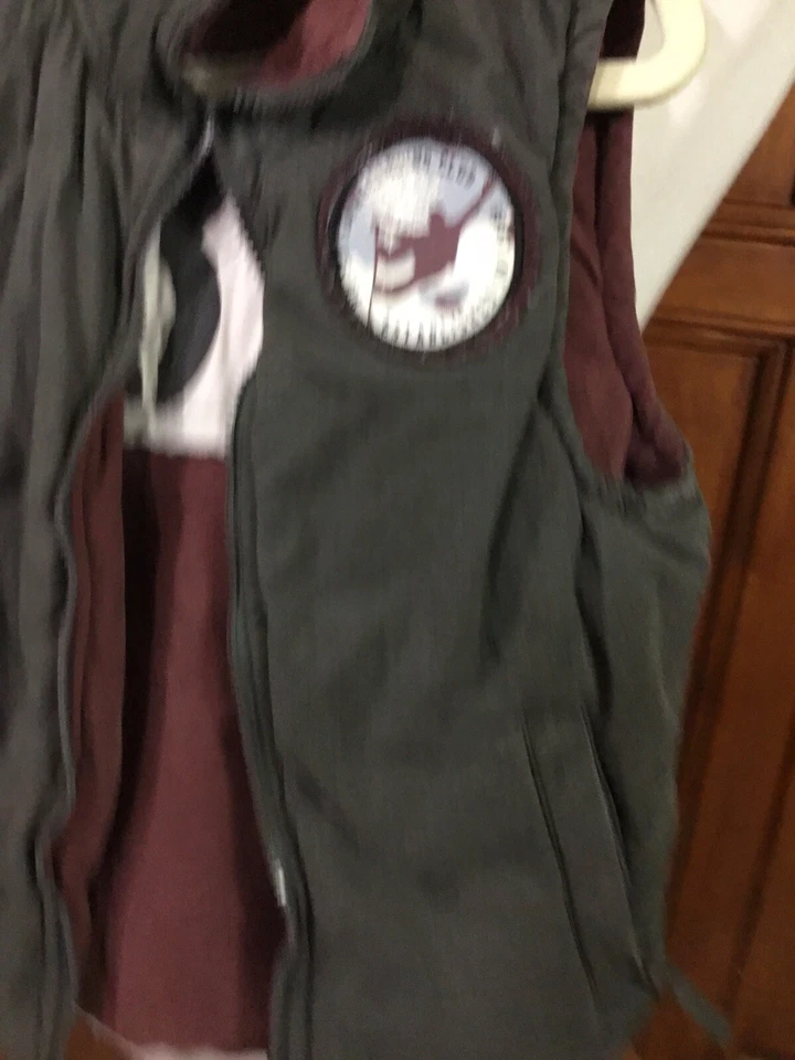 Wes & Willy Boy Sz 5 Vest Reversible Gray Brown Maroon GUC Great Piece Versatile - Image 2 of 4