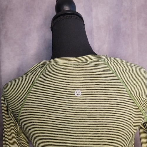 Lululemon Swiftly Tech Langarmshirt Rundhalsausschnitt limettengrün schwarz gestreift Größe 6 - Bild 3 von 6