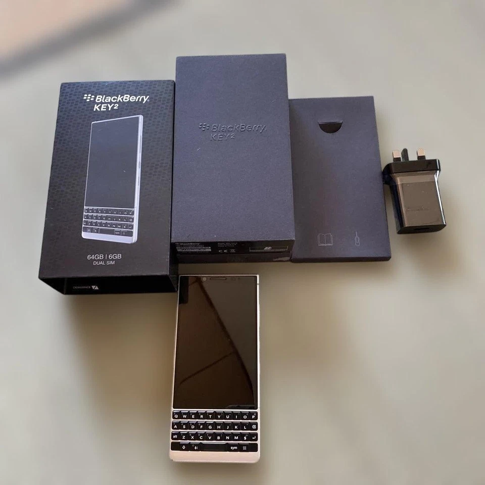 Smartphone BlackBerry KEY2 BBF100-6 Dual SIM 64 GB 6 GB argento sbloccato... - Immagine 2 di 4