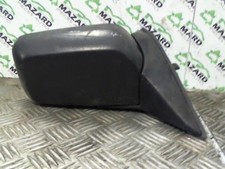 Retroviseur droit (ou coque) Nissan SUNNY