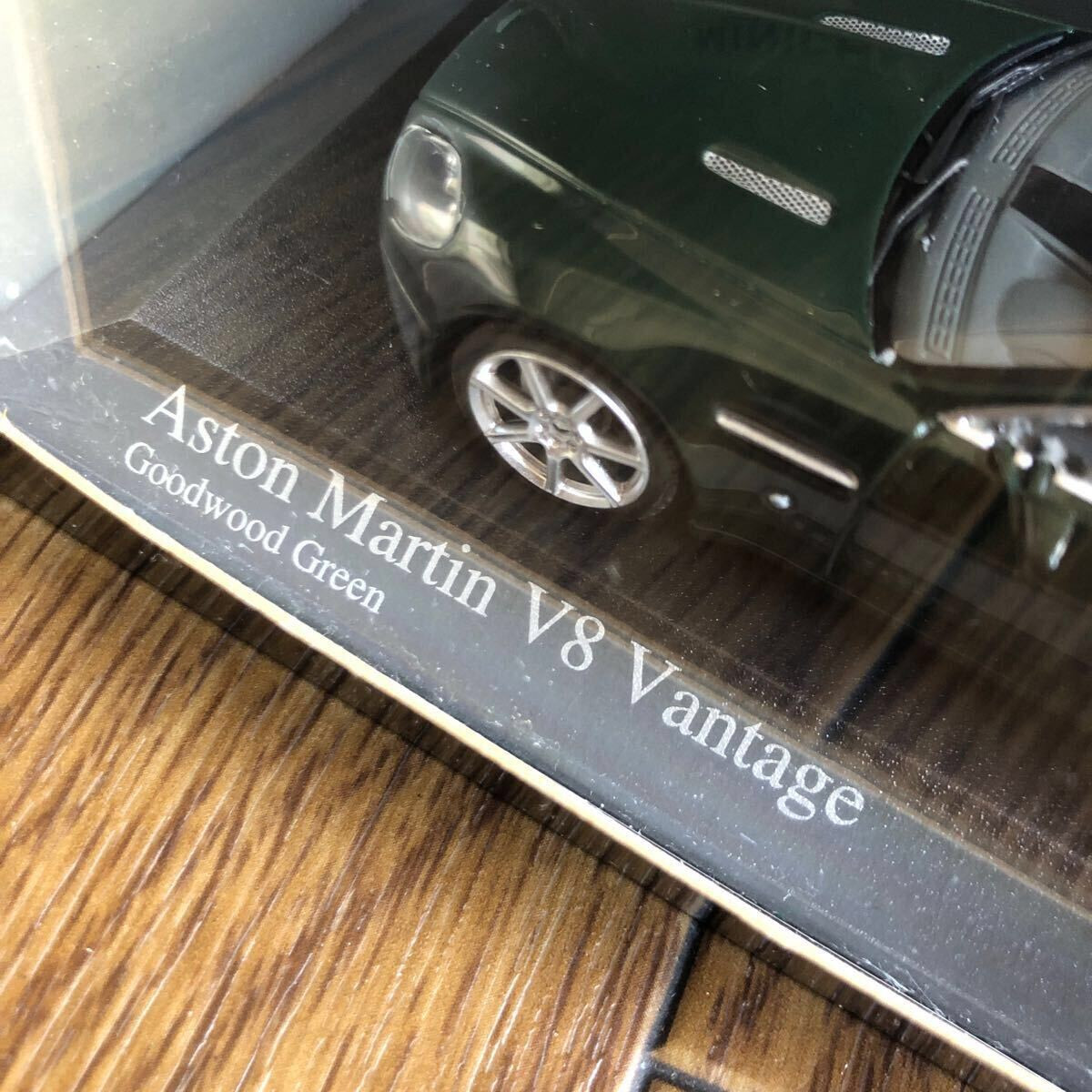 Minichamps 1/43 Aston Martin V8 Vantage 2005 Green | eBay