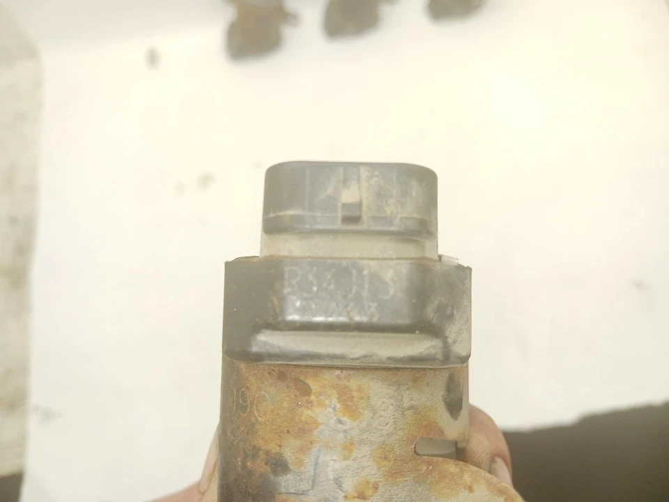 '03-'07 CHEVROLET EXPRESS 2500 VAN Juego de 4 bobinas de encendido 6,0 L OEM 6 meses con garantía Foto 2 de 4