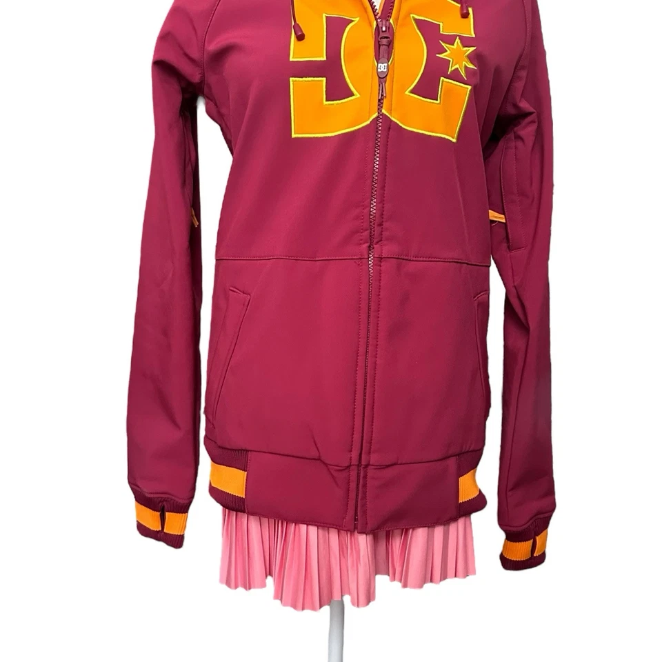 Chaqueta DC Soft Shell Borgoña Talla XS Foto 3 de 4