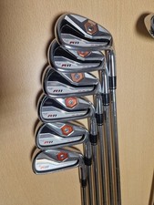 Taylormade R11 Irons 4-PW + Hotblade SW - right handed - regular steel shaft
