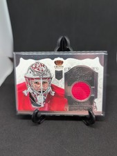 2013-14 Panini Crown Royale - Heirs to the Throne Materials Petr Mrazek #HT-PMR