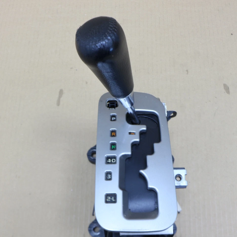 Selector de cambios de piso de transmisión automática Toyota 4Runner 2003-2009 OEM Foto 2 de 4
