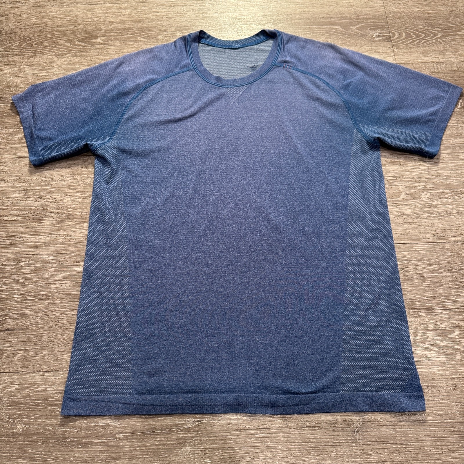 Lululemon Shirt Mens Medium Blue Metal Vent Tech Short Sleeve Athletic Running