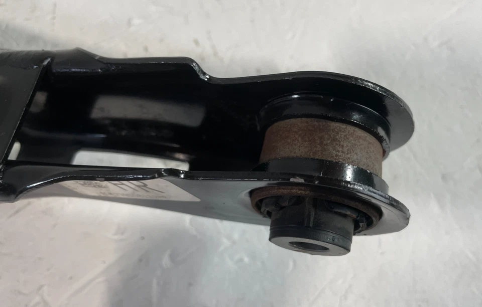 2023 - 2025 ACURA INTEGRA REAR RIGHT LOWER CONTROL ARM 52350-T22-A01 # 104571 - Image 2 of 4