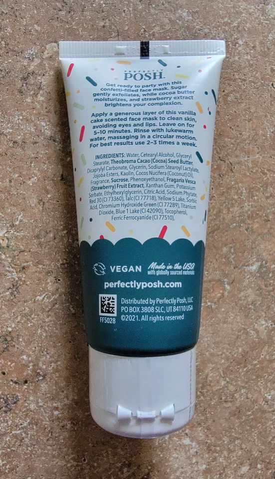 Perfectly Posh CAKE IT EASY Face Mask with Cocoa Butter 1.75 fl oz New Sealed - Image 2 of 2