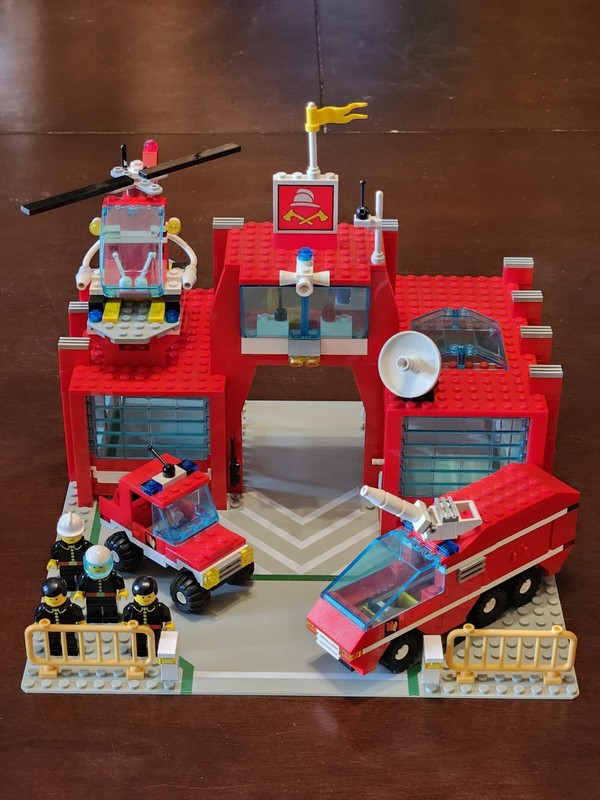 LEGO Town: Fire Control Center (6389) Complete, no box/instructions