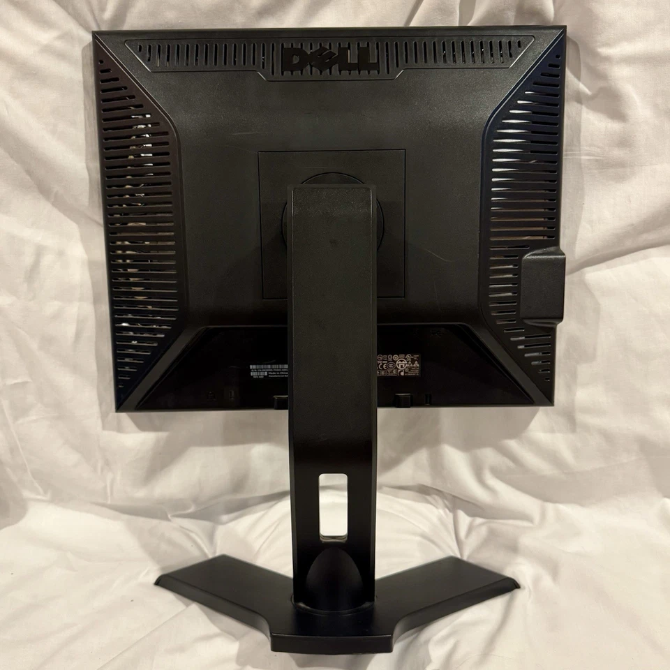 Dell 19 Inch P190st LCD Monitor Adjust Height Swivel Base Button Dismount TESTED - Image 4 of 4