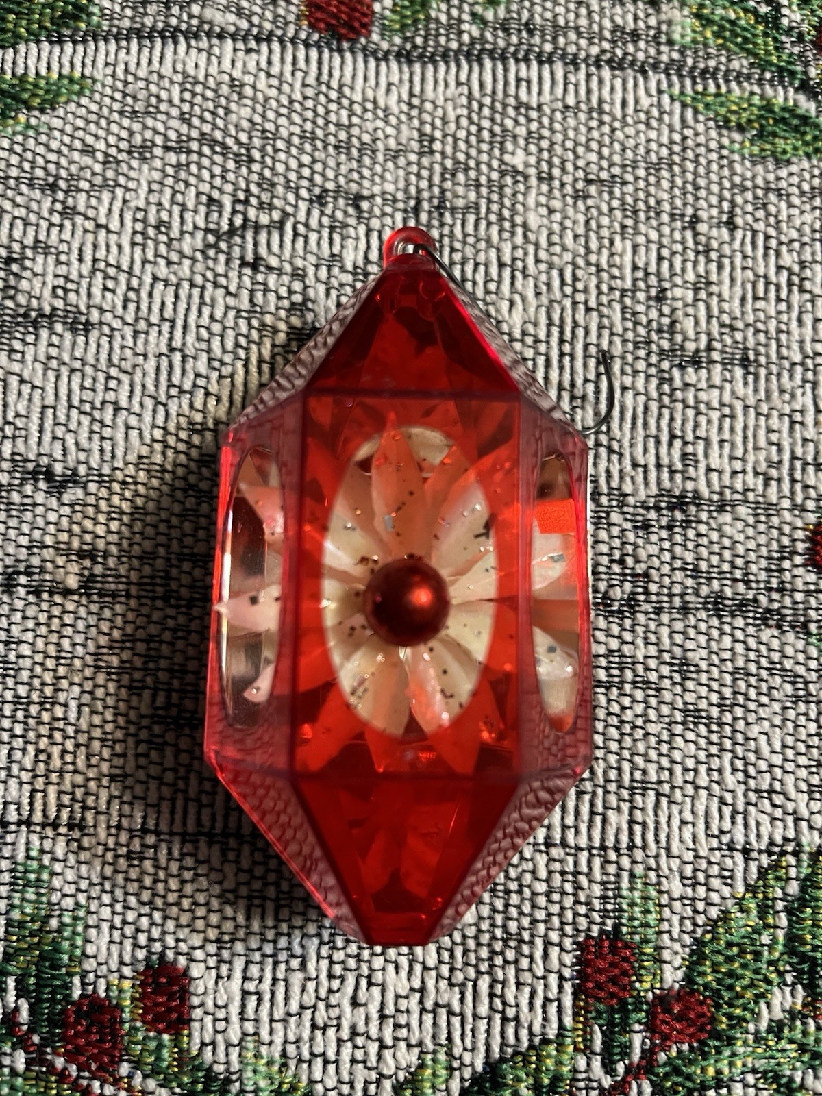 VTG Red Christmas JEWELBRITE Flower Daisy Diorama 3D Plastic Scene Ornament