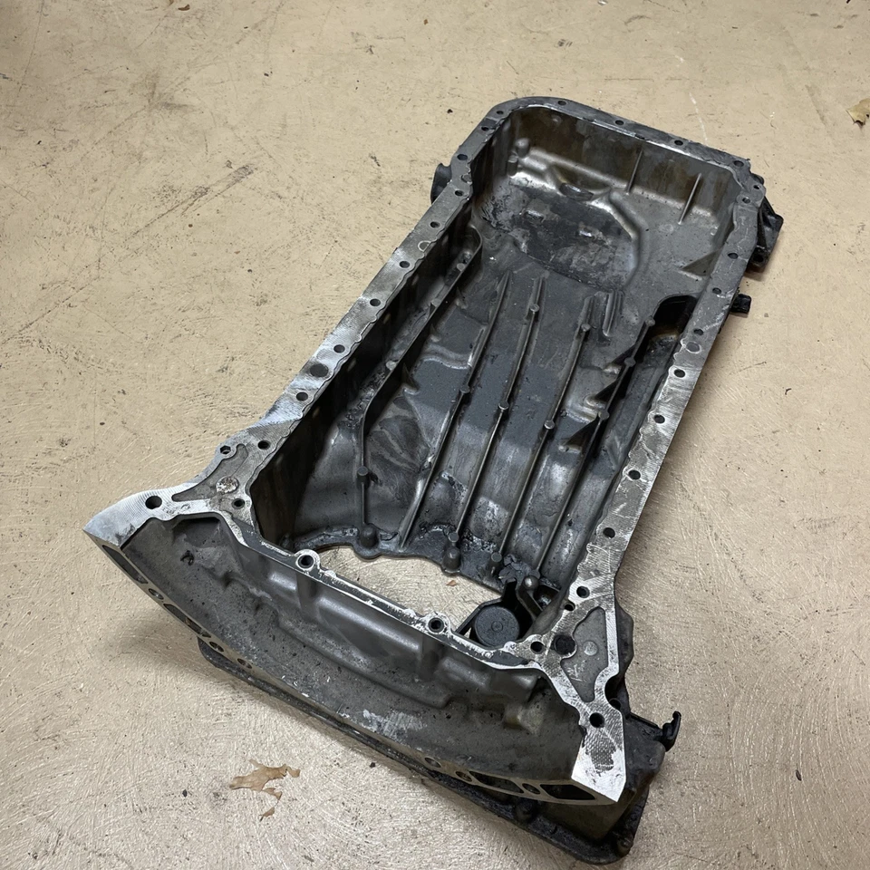 Sección cárter de aceite 12-20 Mercedes superior GL450 SL550 E550 CLS550 X166 2780140200 OEM Foto 2 de 4