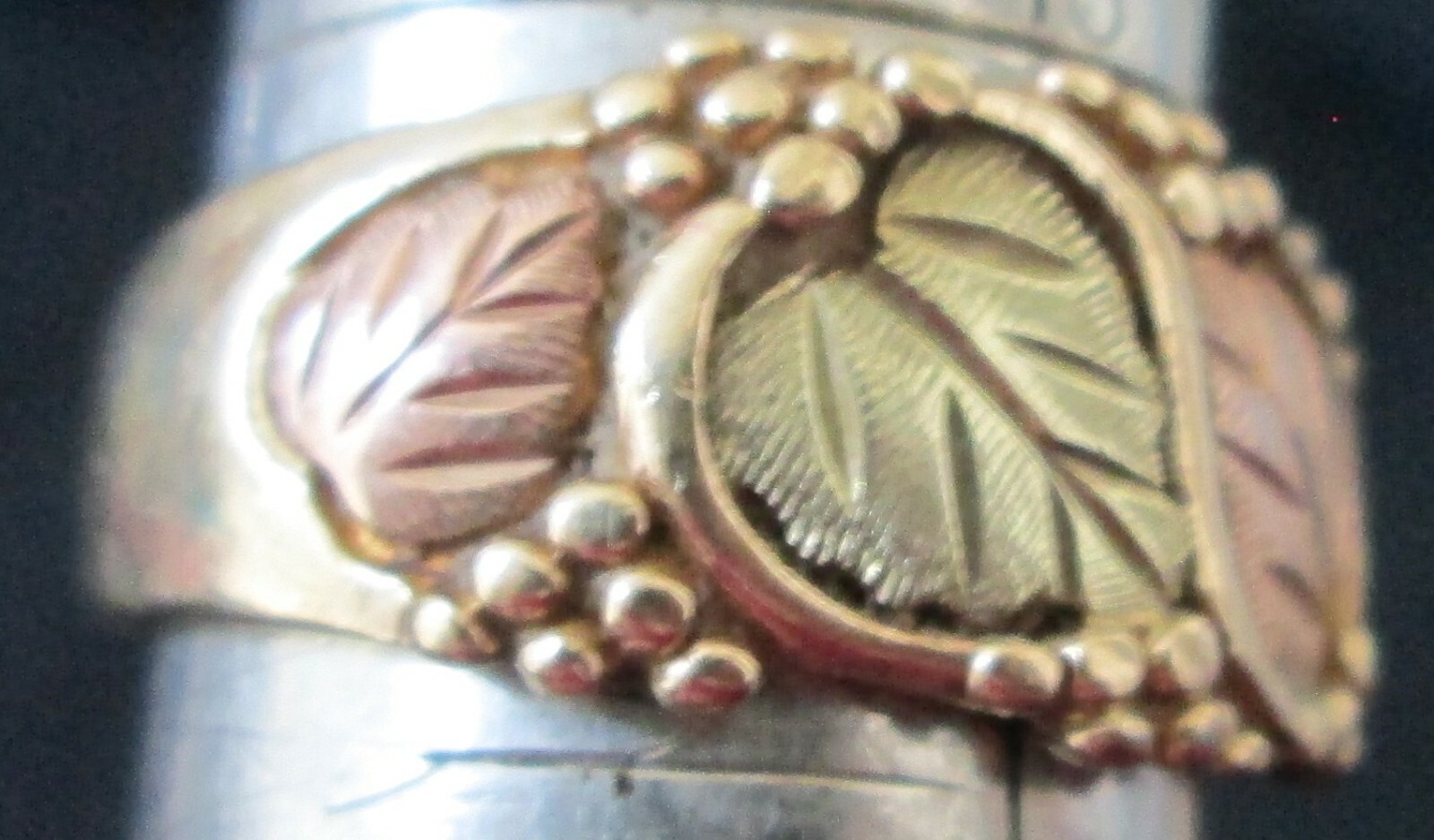 Lundstrom's Solid Gold 10K Size 6 Ring With Rose & Green Leaves & Grapes