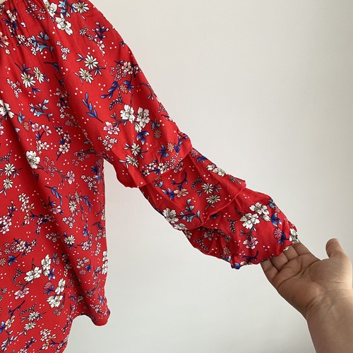 Crossroads Women’s Blouse Top Size 12 Red Floral Casual Relaxed Fit Off Shoulder - Picture 3 of 8