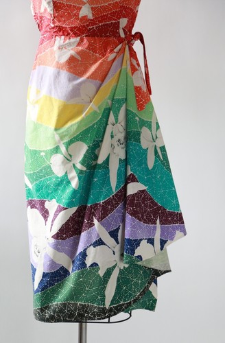 Vintage 50s Hawaiian Rainbow floral sarong dress S M - Picture 3 of 12