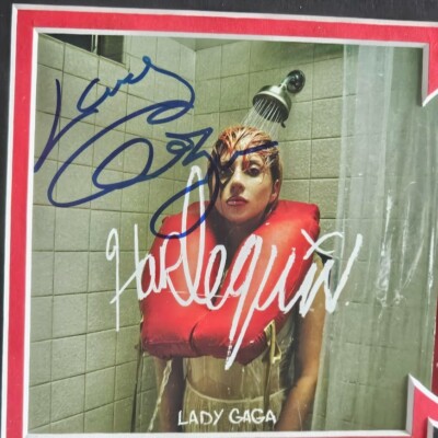 レア　レディガガ　直筆　サイン　アートカード　lady gaga Lady Gaga クロマティカ CD 直筆サイン アートカード - メルカリ
