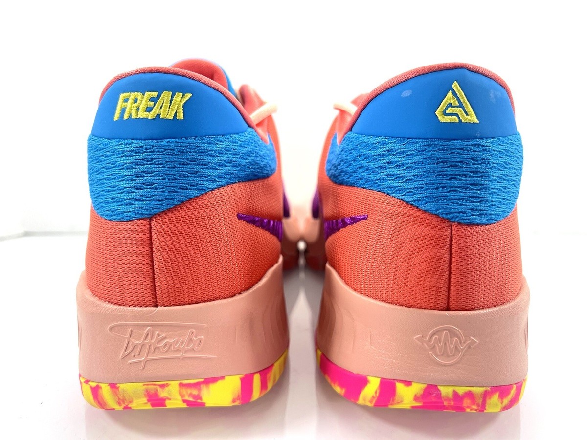 NIKE ZOOM FREAK 4 BARRIER REEF VIVID PURPLE LASER BLUE GIANNIS