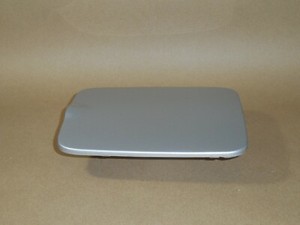 01-07 VOLVO S60 S80 V70 XC70 XC90 Fuel Filler Gas Door -- code 426 Mystic Silver