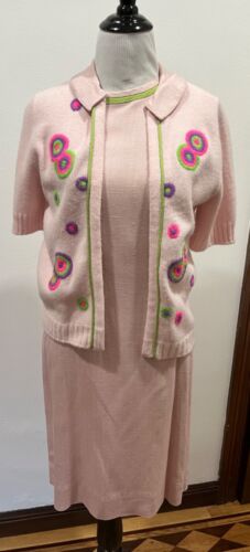 Pink Sheath Dress w/ Matching Acrylic Sweater (Small) Vintage 1960s - Afbeelding 1 van 13
