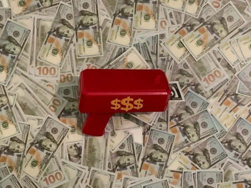 Money Gun Cash Spray Toy Cannon Shoot Gun Funny Gift Party Game Gold +100 Notes - Picture 9 of 39