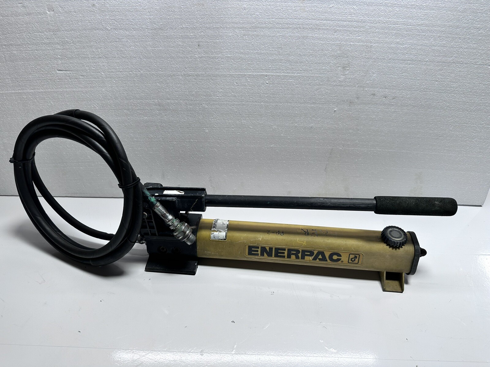 ENERPAC P392 Lightweight Hydraulic hand pump 10,000psi With Hose eBay